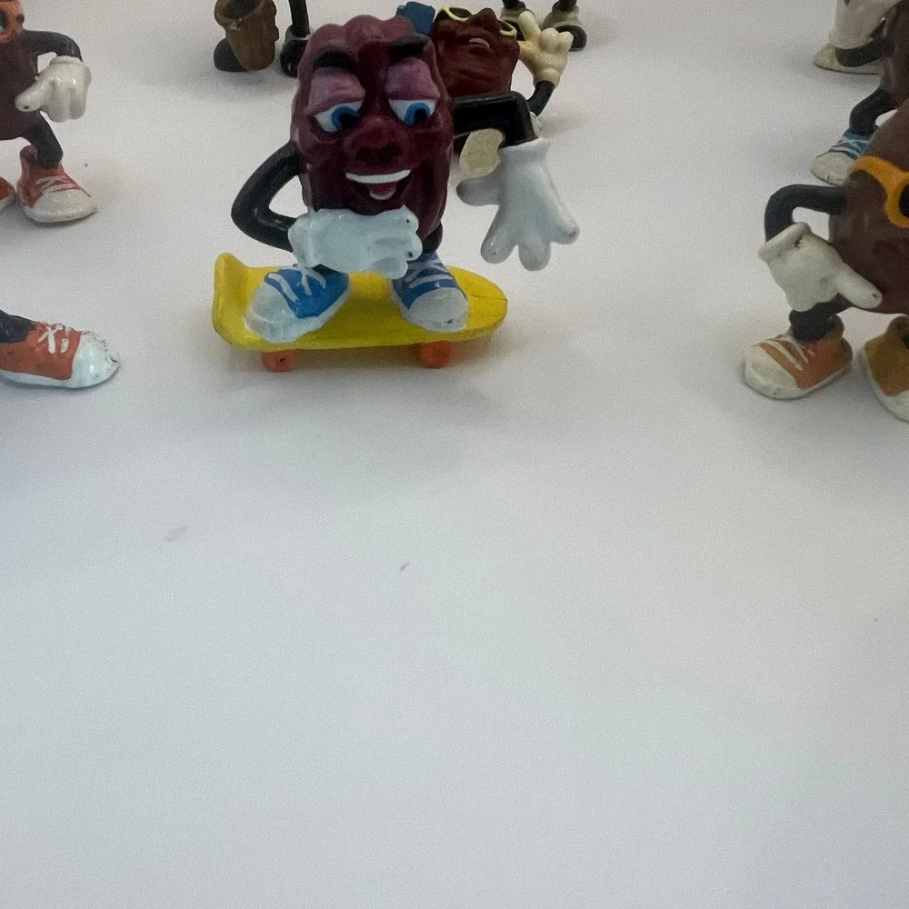 LOT OF 10 California Raisins PVC Figure Vintage 80s Retro Collectible Surf Prop